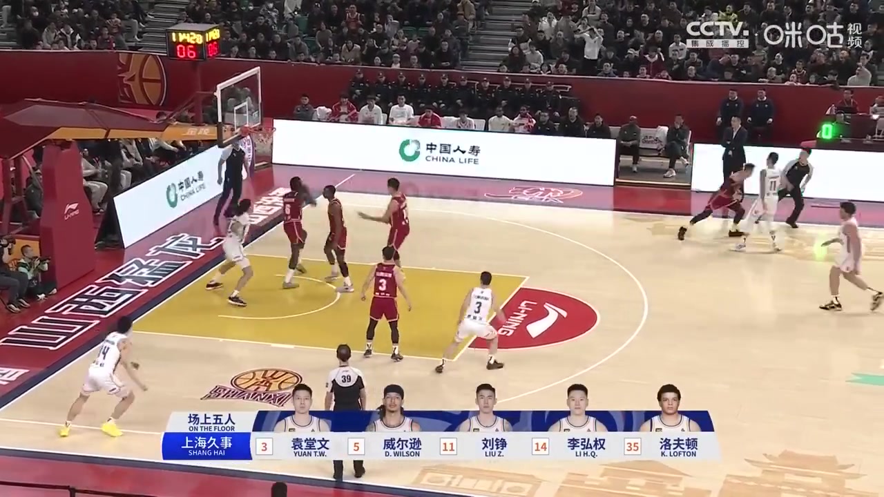 這就是NBA扣籃王的身體素質(zhì)！迪亞洛正面強(qiáng)行大帽DJ-威爾遜